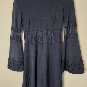 Romeo & Juliet Couture Women's Navy Dress Bell Sleeve